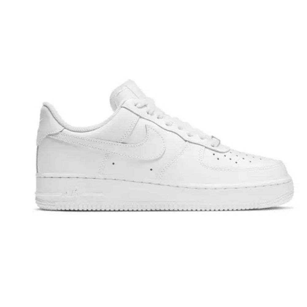 NIKE Air Force 1 Low Sneakers Size 6-6.5
